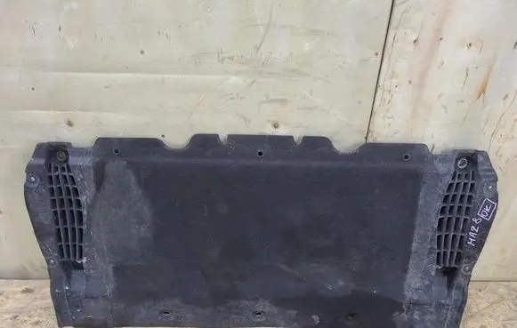 Audi A6 C7 Engine splash shield/under tray 4G0863821