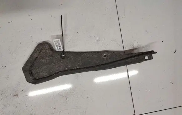Toyota Avensis Verso Engine splash shield/under tray 