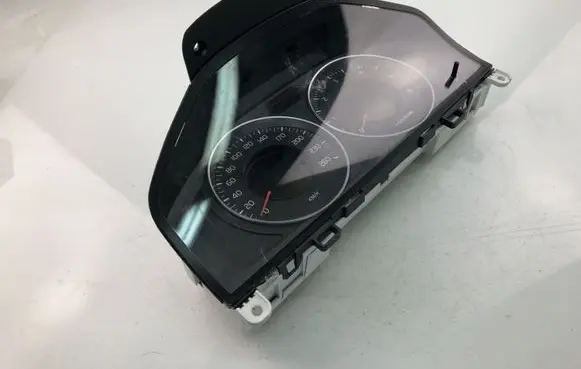 Volvo S60 Speedometer (instrument cluster) 31343323AA