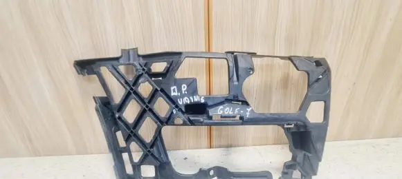Volkswagen Golf VII Front bumper mounting bracket 5G0807724D
