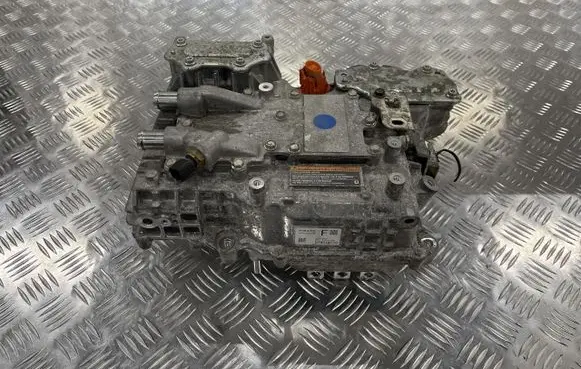 Nissan Qashqai J12 Voltage converter inverter 291A06UM0C