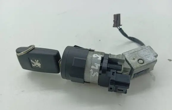 Peugeot 5008 Ignition lock 9663123380