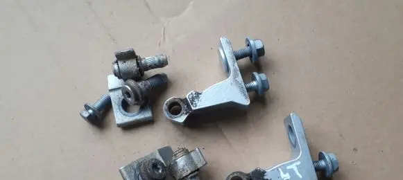 Rear door hinge set
