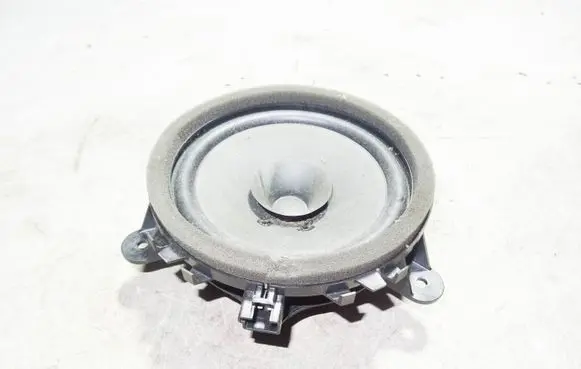 Volvo C30 Front door speaker 30657444