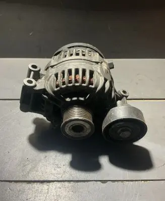 BMW 5 E60 E61 Generator/alternator 