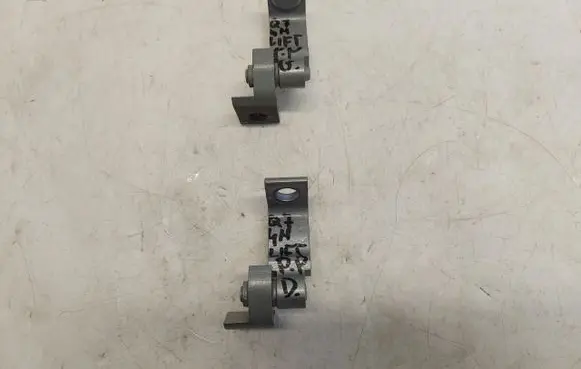 Audi Q7 4M Front door lower hinge 