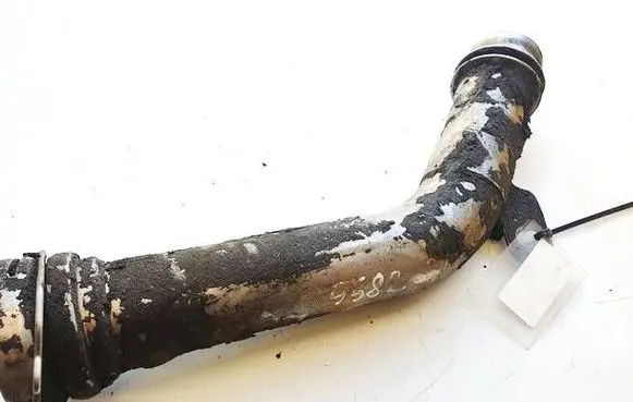 Intercooler hose/pipe