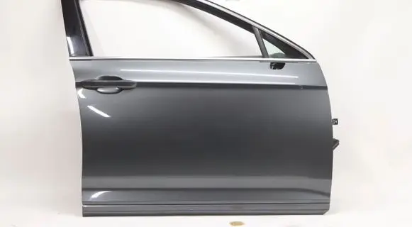 Volkswagen PASSAT B8 Front door 5784731