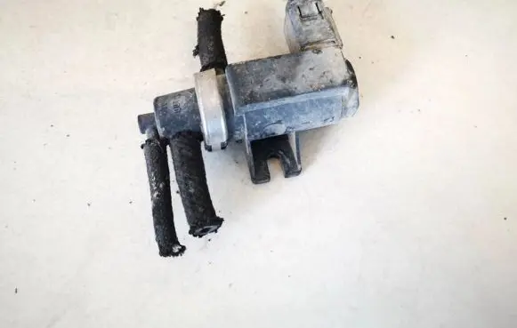 Volkswagen Golf IV Turbo solenoid valve 1j0906627