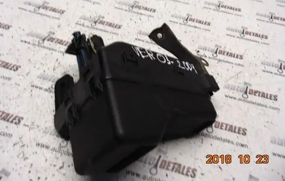 Toyota Corolla Verso E121 Fuse box set
