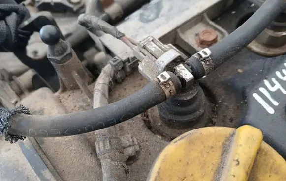 Opel Meriva A Fuel injector