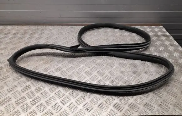 Mercedes-Benz CLS C218 X218 Rubber seal rear door A2187300278