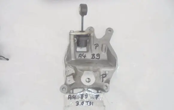 Audi A4 S4 B9 Engine mounting bracket 4M0199308AT