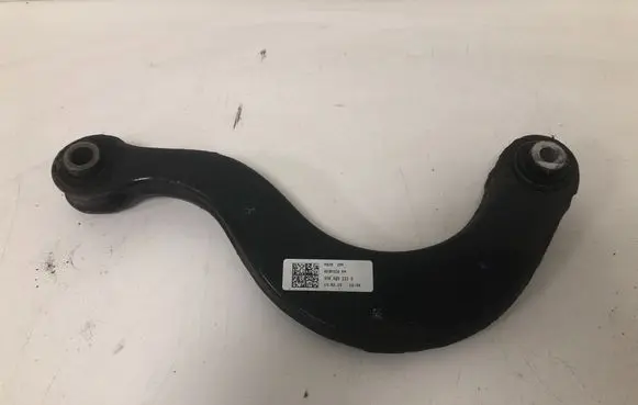 Volkswagen PASSAT B8 Rear upper control arm/wishbone 5Q0505323D