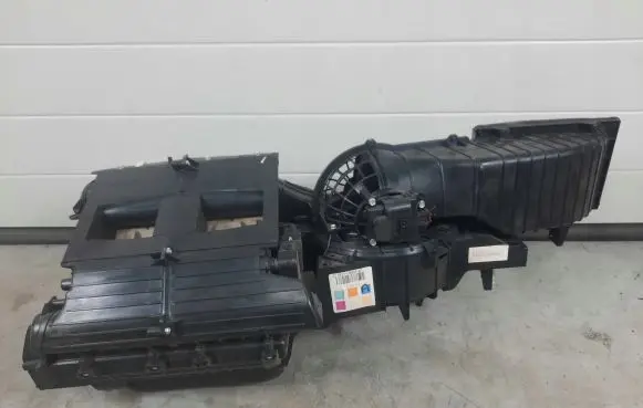 Ford Mustang V Interior heater climate box assembly BR3319B555AC