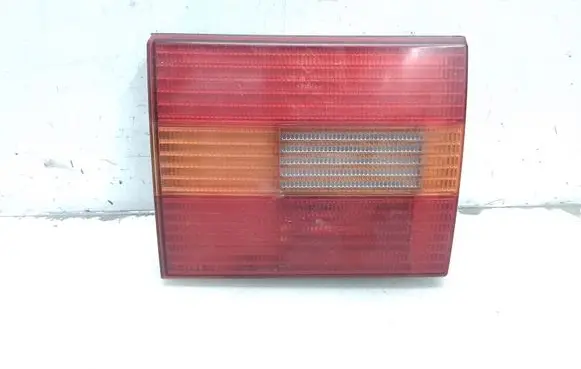 Volkswagen PASSAT B4 Tailgate rear/tail lights
