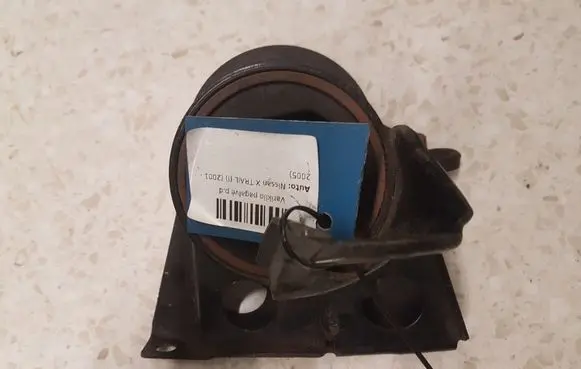 Nissan X-Trail T30 Engine mount bracket RN62490LB