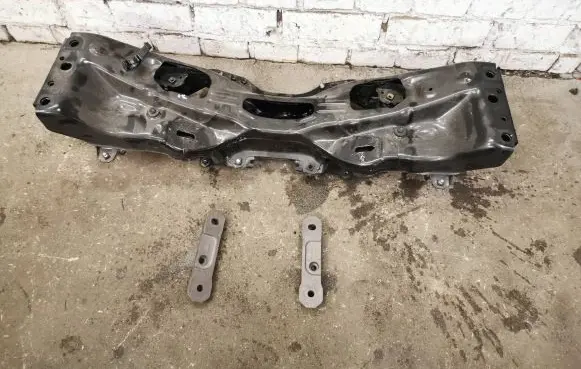 Subaru Impreza V Front subframe