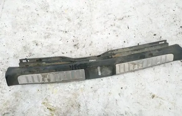 Toyota Avensis T250 Other trunk/boot trim element
