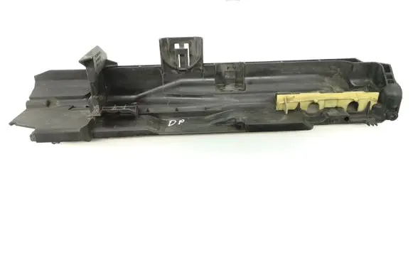 BMW 1 E81 E87 Radiator mount bracket 7524914 1710752491410 7527481