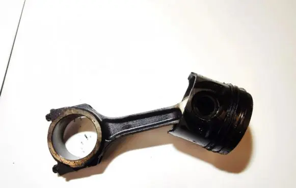 Piston with connecting rod