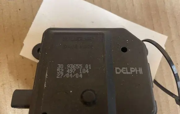 Opel Astra H Air flap motor/actuator 52497184 309365501