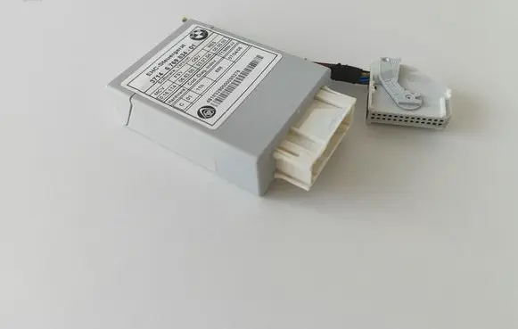 BMW 5 E60 E61 Air suspension control unit module (rear) 6769834 6784314 37146769834