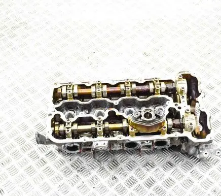 BMW 5 F10 F11 Engine head 7573940