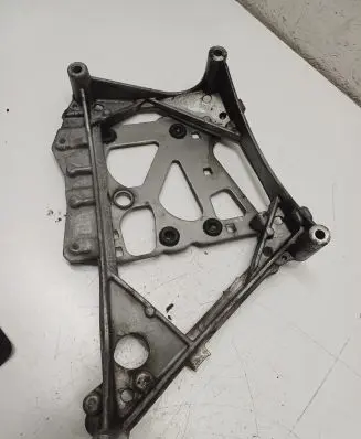 Volkswagen Transporter - Caravelle T6 Engine mounting bracket 04L145798