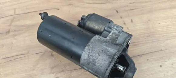 Volvo XC70 Starter motor 1005821794