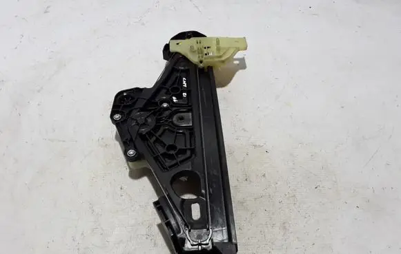 Renault Captur II Rear window lifting mechanism without motor 827216497R