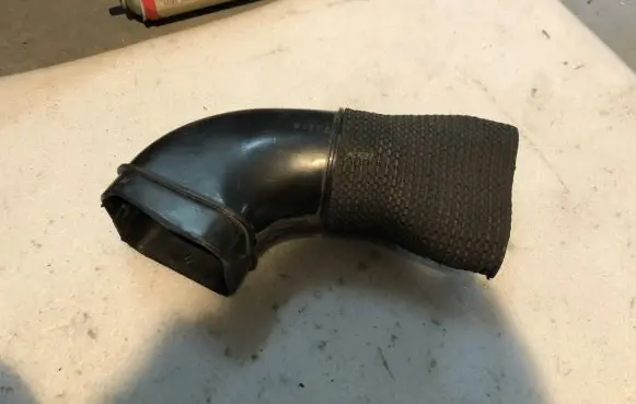 Jaguar XJ X350 Air intake duct part 2W939A611AA 2W939A611