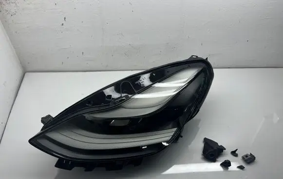 Tesla Model 3 Headlight/headlamp 151495200d 01531915