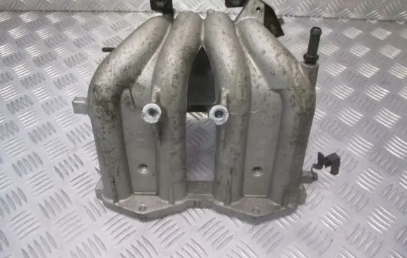 Hyundai Getz Intake manifold
