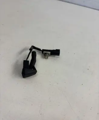Volvo XC60 Windshield washer spray nozzle 