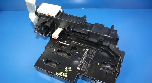 Mercedes-Benz C W204 SAM control unit 2049005601