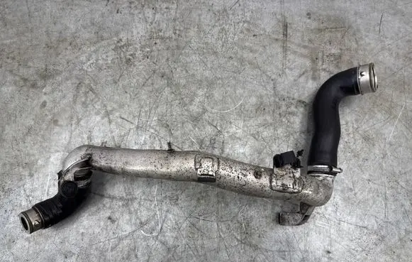 Volkswagen PASSAT B6 Air intake hose/pipe