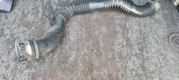 BMW 1 E81 E87 Intercooler hose/pipe 1161779748103 11617797481 11564310