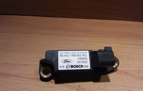 Ford Focus Airbag deployment crash/impact sensor 98AG14B342AD