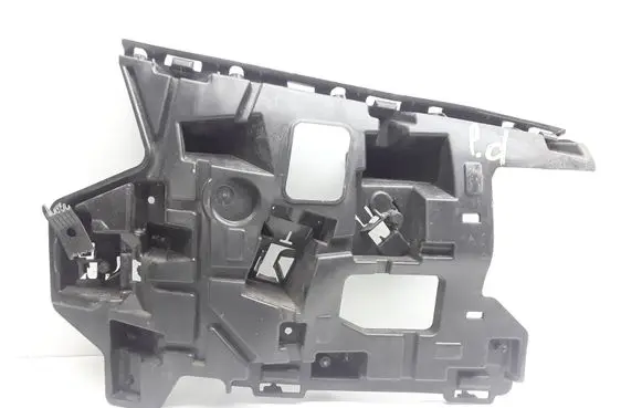 Volvo V40 Front bumper mounting bracket 31425002