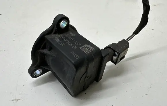 Ford Focus Turbo solenoid valve CJ5G9U465BA