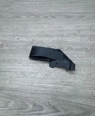 Volkswagen Polo V 6R Timing belt guard (cover) 04B109145A