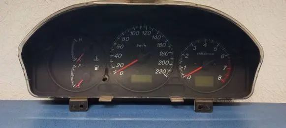 Mazda Premacy Speedometer (instrument cluster) CB07B