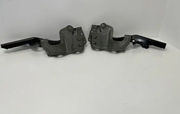 Toyota Land Cruiser (J150) Engine bonnet/hood hinges 