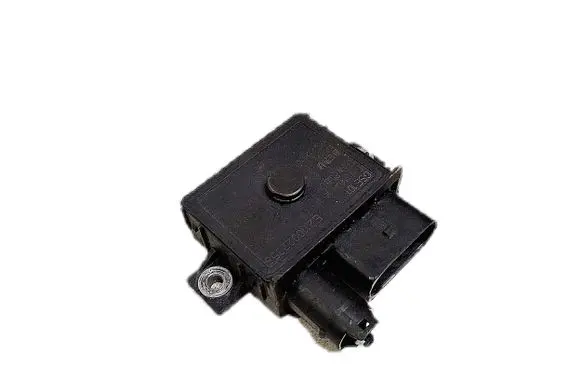 BMW 3 E90 E91 Glow plug pre-heat relay E2110022358