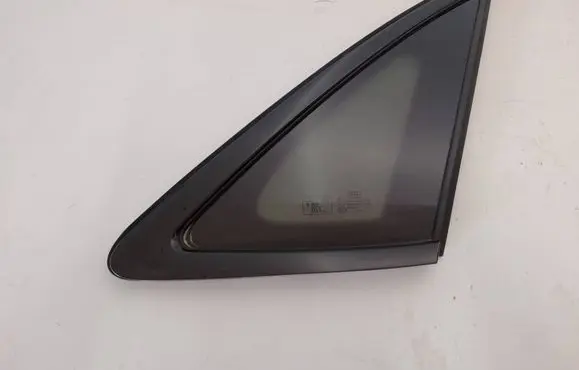 Audi Q3 F3 Rear vent window glass 83F845298