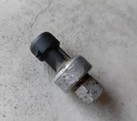 Saab 9-5 Air conditioning (A/C) pressure sensor 09131721