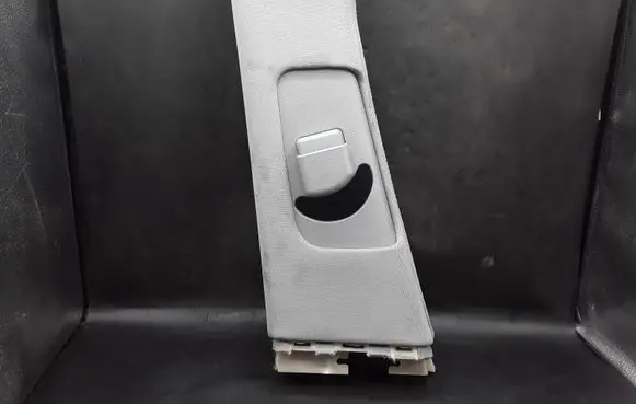 KIA Sorento Seat belt trim 858352P200