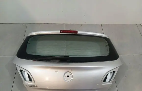 Opel Corsa E Tailgate/trunk/boot lid