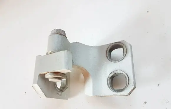 Fiat 500X Front door upper hinge B986 4787986AA